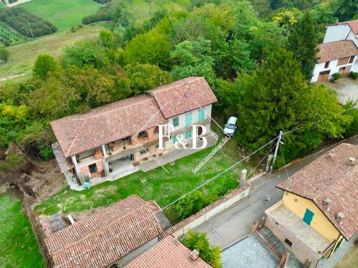 Casa con 6 locali in vendita in Via Fons Magna, Centro, Vinchio