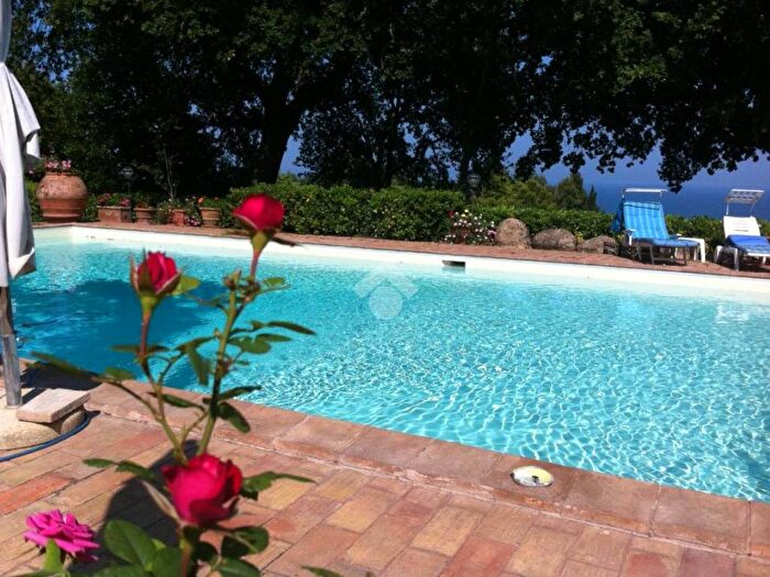 Casa con 6 locali in vendita in Str di Fonte Saiano, Colle Ardizio, Pesaro