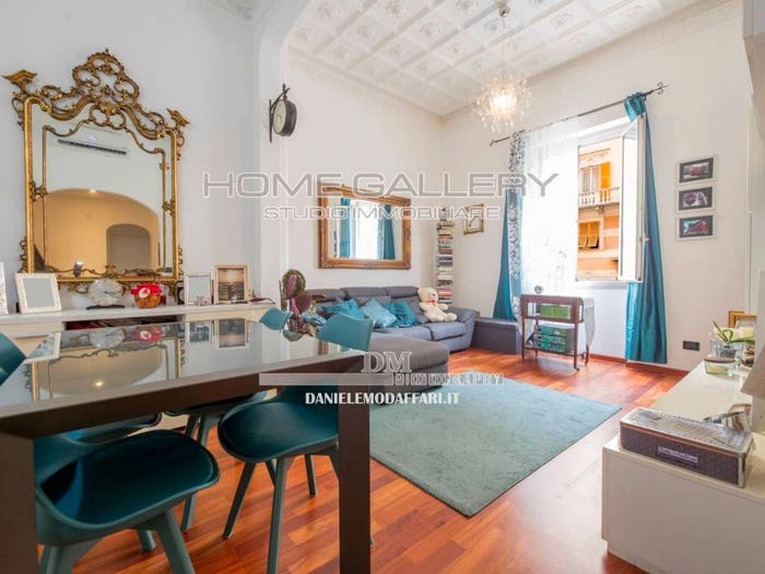 Appartamento trilocale in vendita in Via Carlo Barabino, Foce, Genova