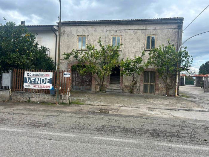 Casa con 6 locali in vendita in Via Libertà, Pietramelara