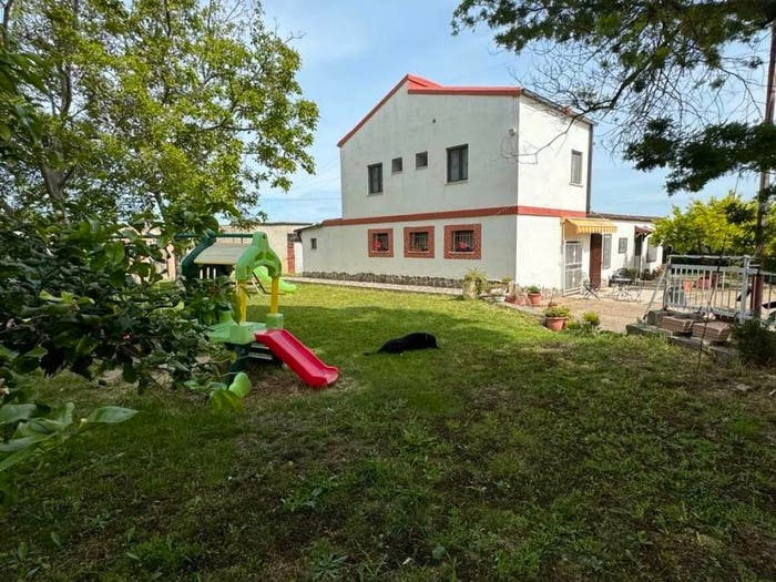 Casa con 6 locali in vendita in Via Dell'Olio, Campomarino