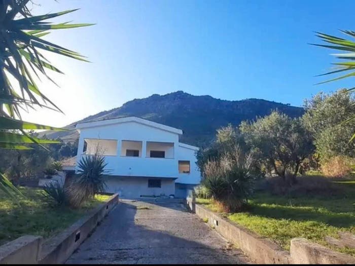 Casa quadrilocale in vendita in Via Canalotto, Centro, Carini