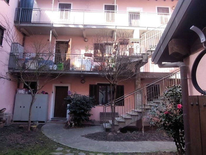 Appartamento trilocale in vendita in Via Giuseppe Mazzini, Auzate, Gozzano