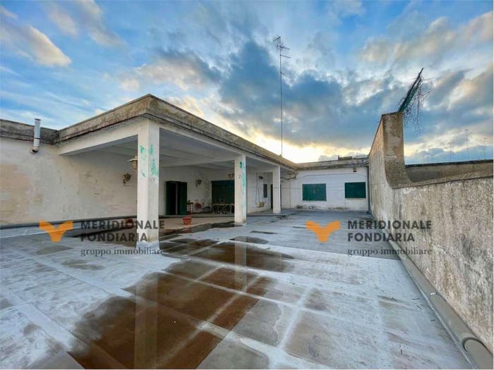 Appartamento con 6 locali in vendita in Via di Leuca, Leuca, Lecce