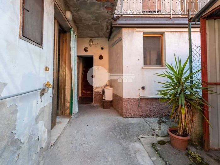 Casa con 5 locali in vendita in Via Canossi, Pralboino