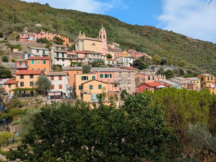 Appartamento trilocale in vendita in Via Teriasca, Teriasca, Sori