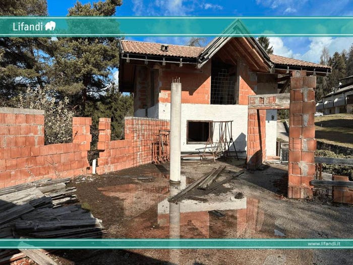 Casa con 6 locali in vendita in AmblarDon