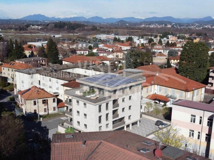 Appartamento bilocale in vendita in via Trieste angolo via Scalabrini, Centro, Fino Mornasco