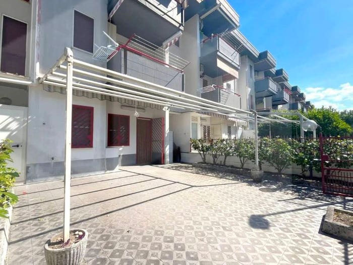 Appartamento trilocale in vendita in Via D'Uva No Number, Lido Campomarino, Campomarino