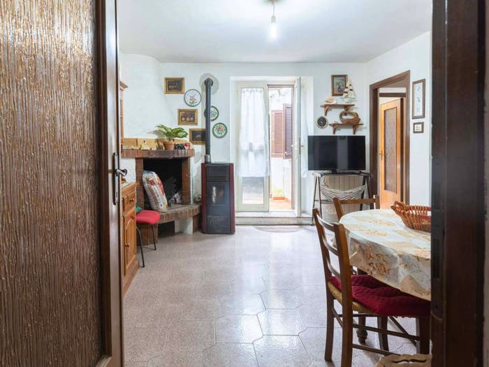 Appartamento trilocale in vendita in Via Giuseppe Garibaldi, Centro, Poggio Moiano