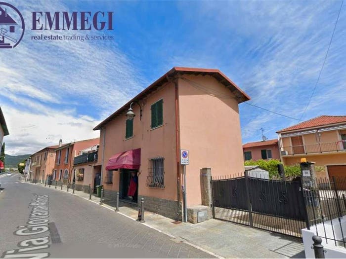 Appartamento trilocale in vendita in Via Giovanni Molineri, Molino Nuovo, Andora
