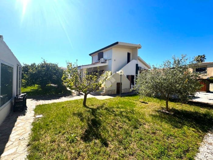 Casa quadrilocale in vendita in Via delle Magnolie, Ottiolu, Budoni