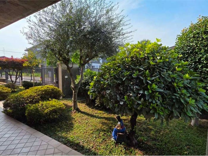 Casa con 6 locali in vendita in via Montegrappa, Cardano al Campo