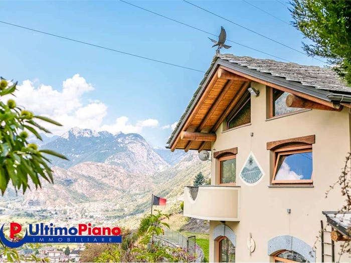 Casa con 6 locali in vendita in Via Ivery, PontSaintMartin