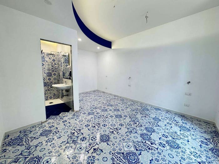 Appartamento trilocale in vendita in Via Elio Vittorini, Arenella, Napoli