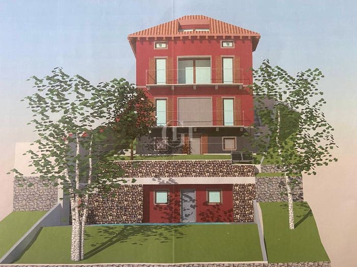 Casa con 6 locali in vendita in Centro, Carlazzo