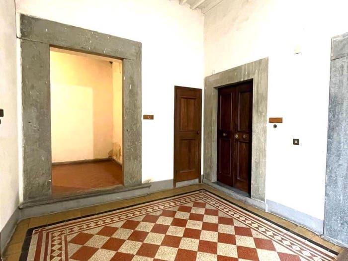 Appartamento quadrilocale in vendita in Via San Francesco, Porta Crucifera, Arezzo