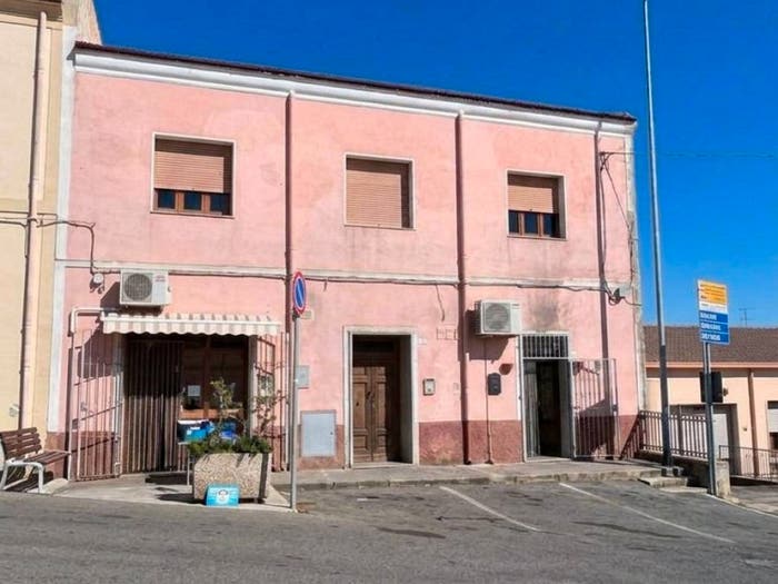 Casa con 6 locali in vendita in Via Santa Vittoria, Sennori