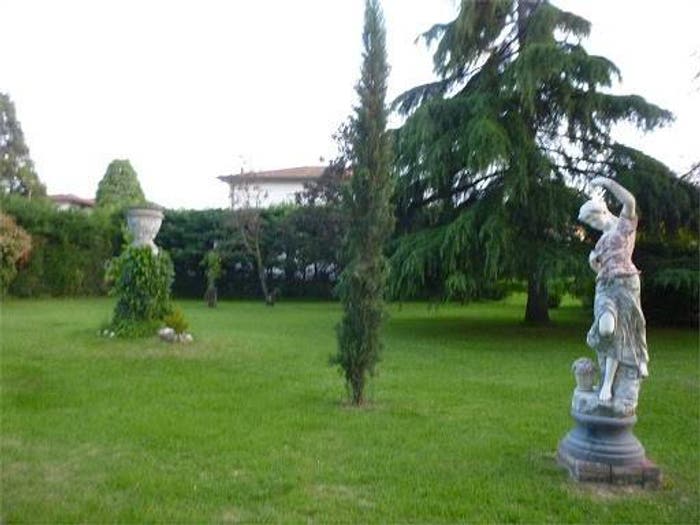 Casa con 6 locali in vendita in Via del Commissario, Crocifisso Ponte Quattro Martiri, Padova