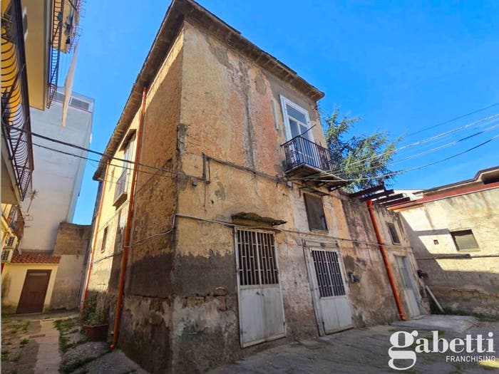 Casa quadrilocale in vendita in VIA ROMA, Centro, Pomigliano d'Arco