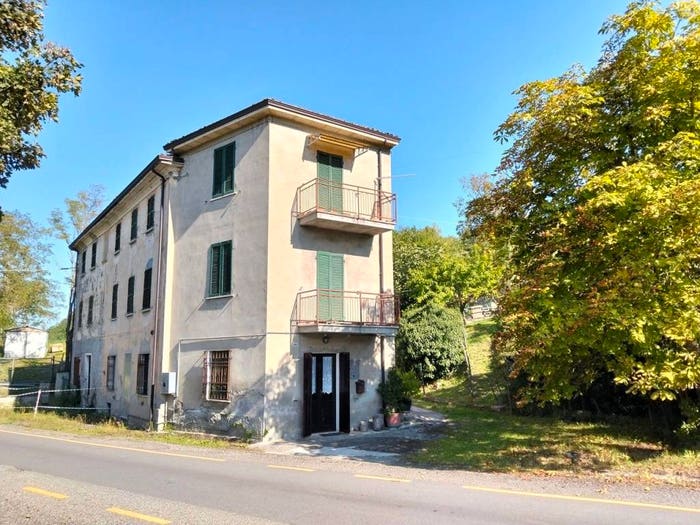 Casa con 6 locali in vendita in Via Vecchia, Bobbio