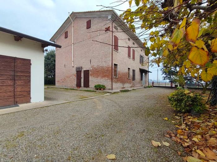 Casa con 5 locali in vendita in Via Provinciale, Salvatonica, Bondeno