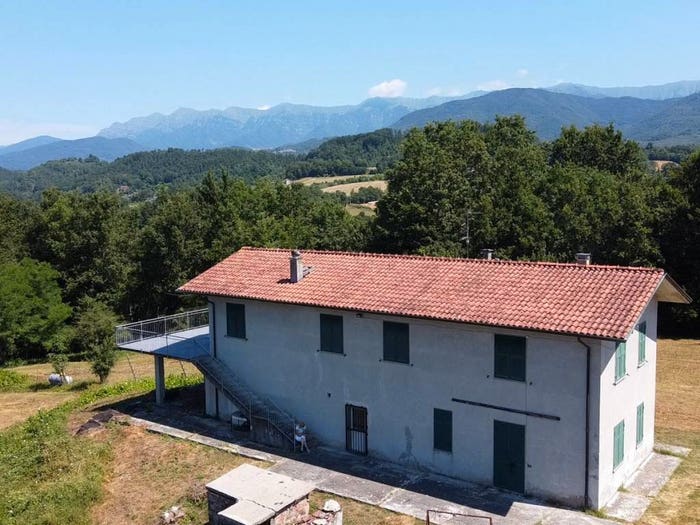 Casa con 6 locali in vendita in Licciana Nardi