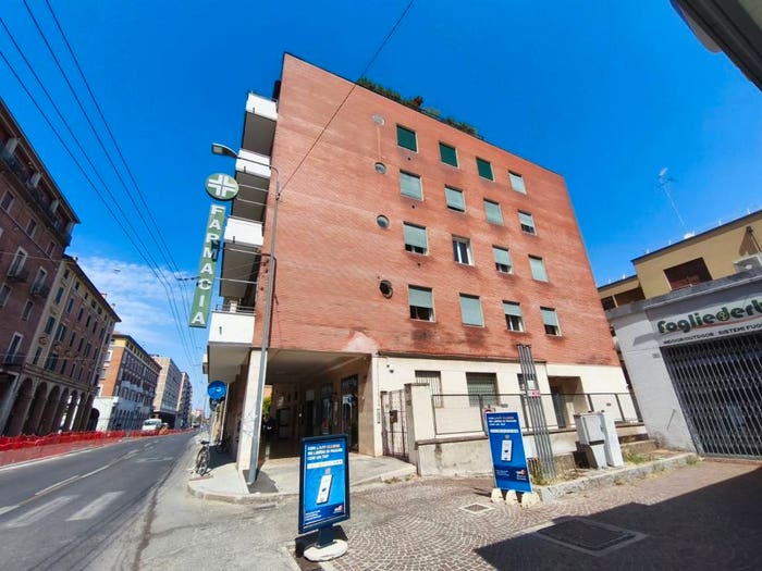 Appartamento con 5 locali in vendita in Saffi, Bologna