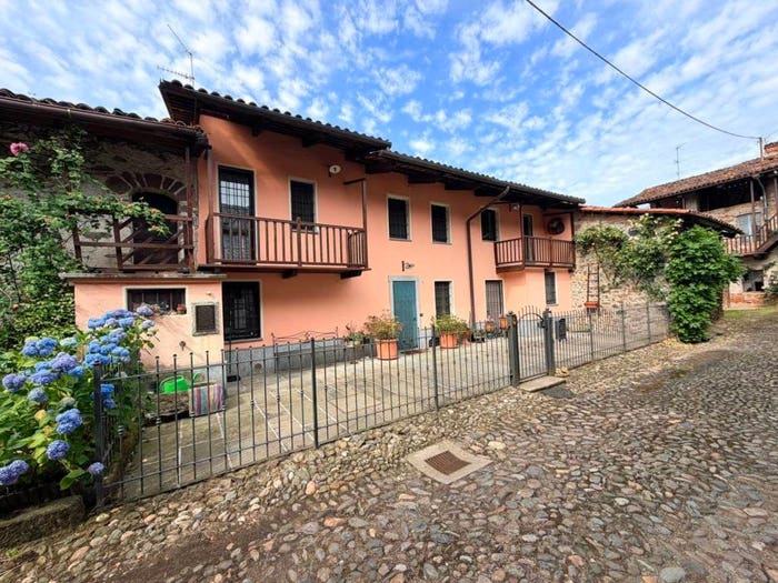 Casa con 6 locali in vendita in via luciano debernardi, Vermogno, Zubiena