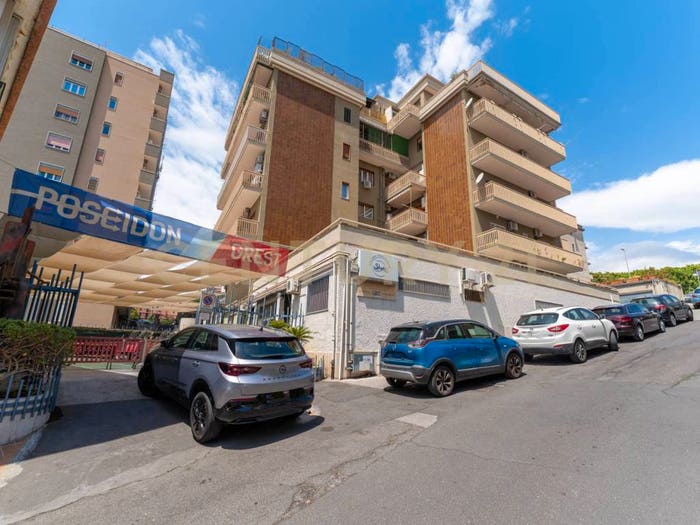Appartamento trilocale in vendita in Via Grazia Deledda, Vulcania Sanzio, Catania