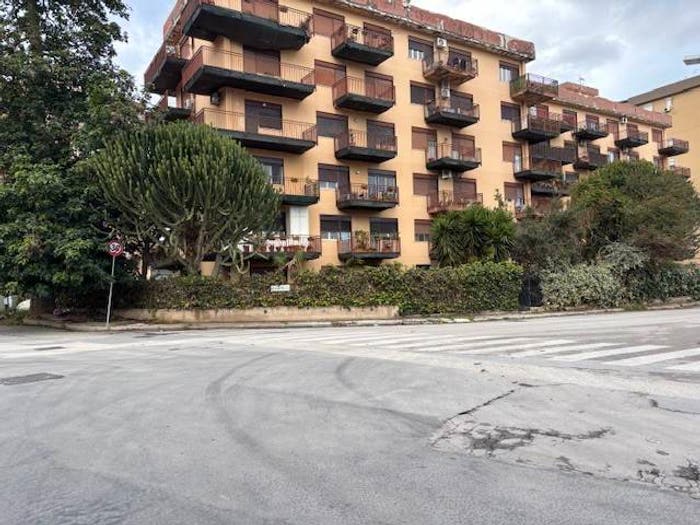 Appartamento con 5 locali in vendita in Viale Placido Rizzotto, Bonagia, Palermo