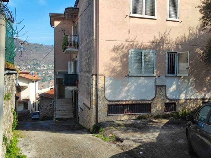 Appartamento quadrilocale in vendita in Via Cortine, Centro, Solofra