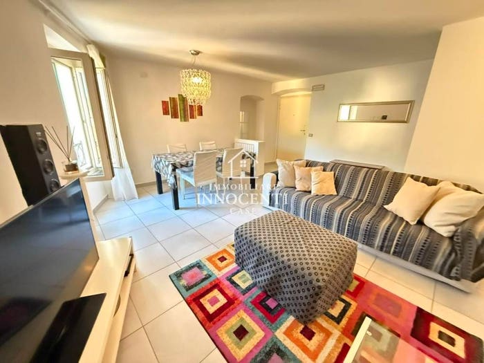Appartamento con 5 locali in vendita in Via Cavour, Centro, Massa