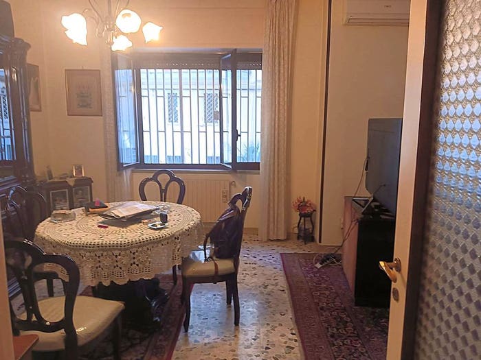 Appartamento con 5 locali in vendita in Via Alessandro Longo, Vomero, Napoli