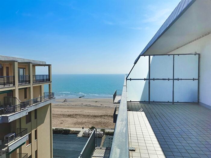 Appartamento quadrilocale in vendita in Via Padova, Jesolo