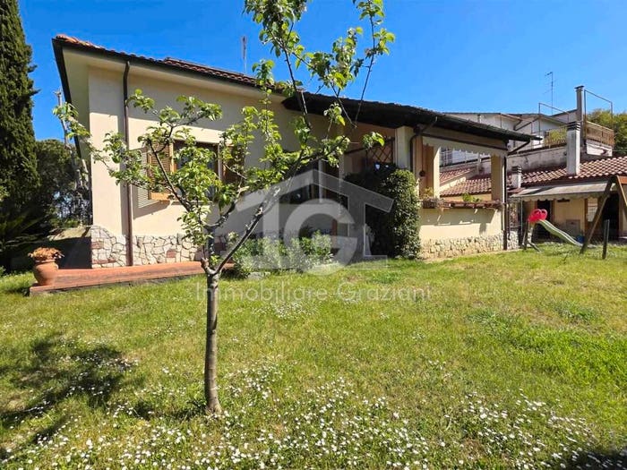 Casa con 6 locali in vendita in VIA MALENCHINI, Centro, Collesalvetti