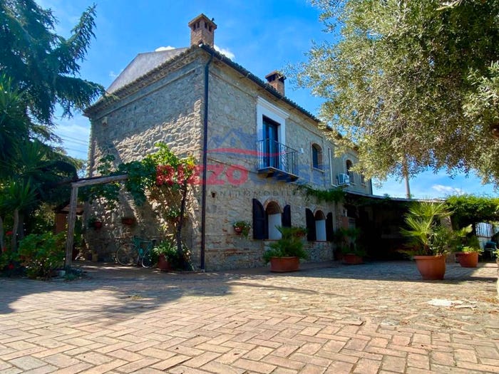Casa con 6 locali in vendita in Cda Lampa Patire, CoriglianoRossano