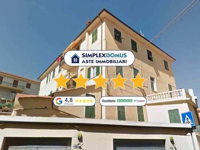 Appartamento quadrilocale in vendita in Via Mazzini, Porto Maurizio, Imperia