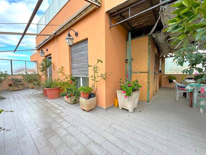 Appartamento con 5 locali in vendita in Via Giovanni Angelini, Portuense, Roma