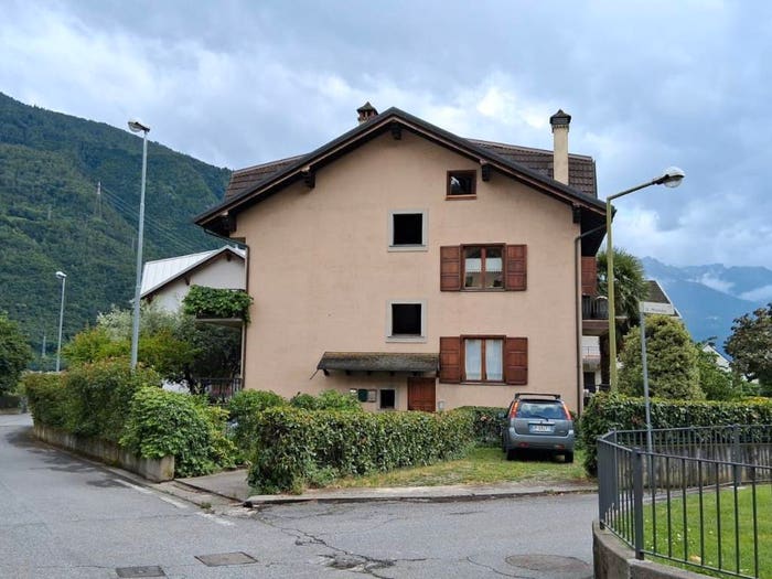 Appartamento con 6 locali in vendita in Via Folla, Centro, Tirano