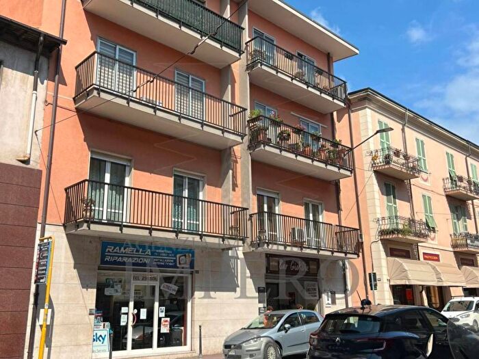 Appartamento quadrilocale in vendita in Via Colonnello Aprosio, Centro, Vallecrosia