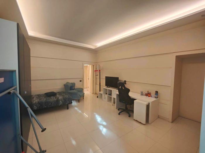 Appartamento con 6 locali in vendita in Via Nardones, Quartieri Spagnoli, Napoli