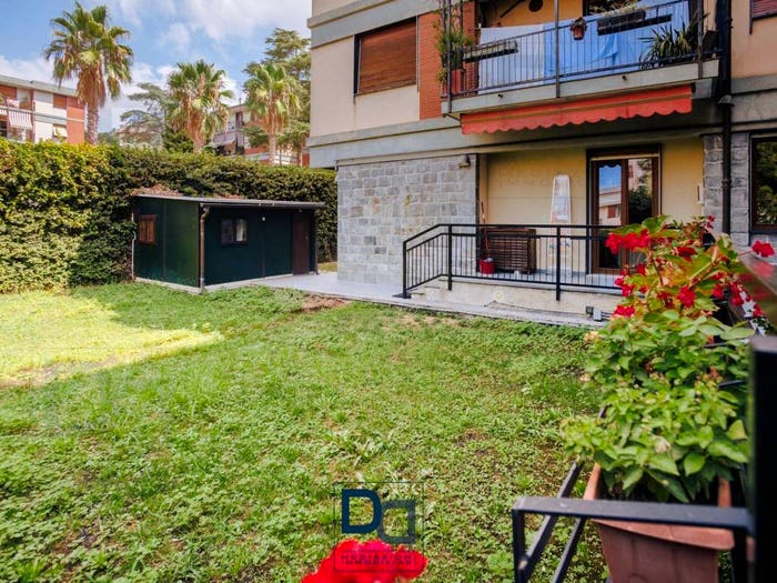 Appartamento con 6 locali in vendita in Via Quinto, Quinto, Genova