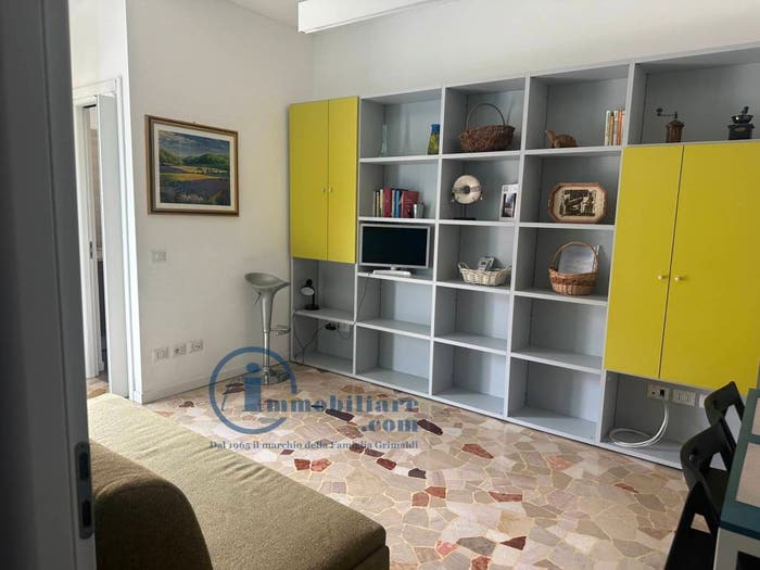 Appartamento monolocale in affitto in Via Lorenteggio, Giambellino, Milano