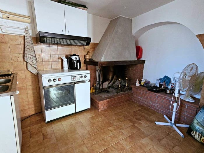 Casa quadrilocale in vendita in Frazione Schiaviano, Schiaviano, Montorio al Vomano