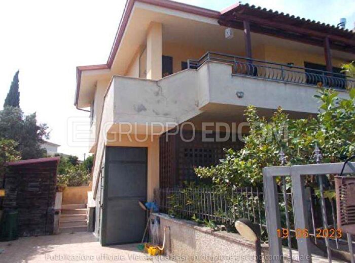 Appartamento con 6 locali in vendita in via Fiume Neto snc, Siano Cava, Catanzaro