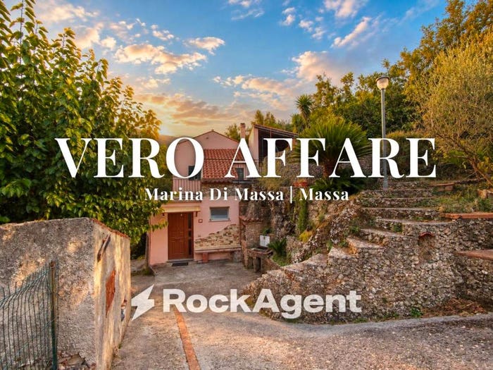 Casa quadrilocale in vendita in Via Massa Sant'Agata, Massa, Maratea
