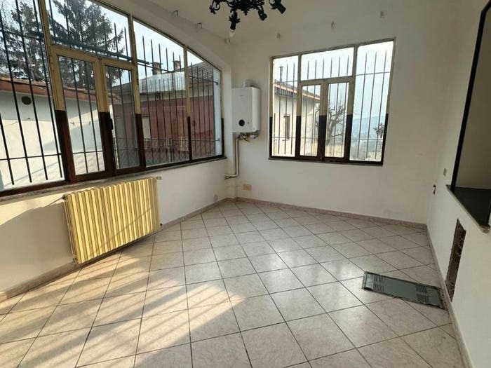 Appartamento bilocale in vendita in Via Contessa Eleonora Corbetta, Centro, Roppolo