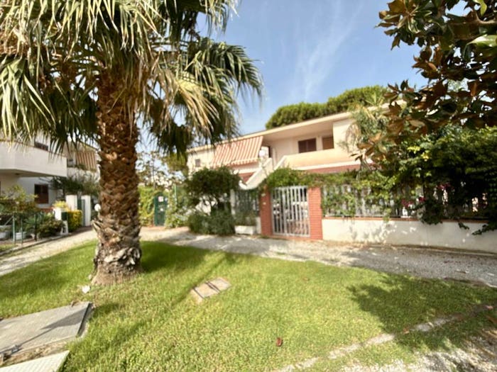 Appartamento trilocale in vendita in Via Antonio Salemi, Saiatine, Furnari