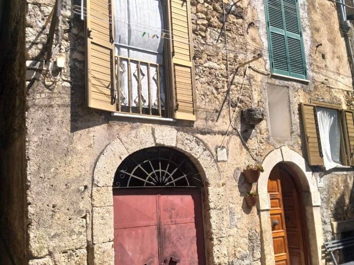 Appartamento trilocale in vendita in Via delle Piagge, Guarcino